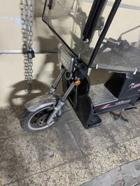 للبيع دراجة شحن هارلي حديد بالكامل قوة ومتانة بطارية ليثيوم 32/ A . اس...