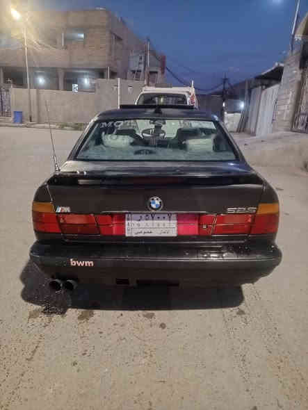 السلام عليكم
بي ام  موديل 1992

حجم525

محرك 525 مفتوح  لاتبخير ولا تنقيض 

رقم انبار 

فول اوتماتيك  

تبريد بلادي بس نقصه غاز 

فتحه بلقماره 

سنويه لحد 29

تخم تاير جديد 

باتري جديد 

صدر جديد 

كهربائيات كلها شغاله 

لاتبديل ولا ضربه 

بيها جراد قليل بلقماره والبنيد والصندوك 

السعر 35

مكاني الخالديه رقم الهاتف ***********
