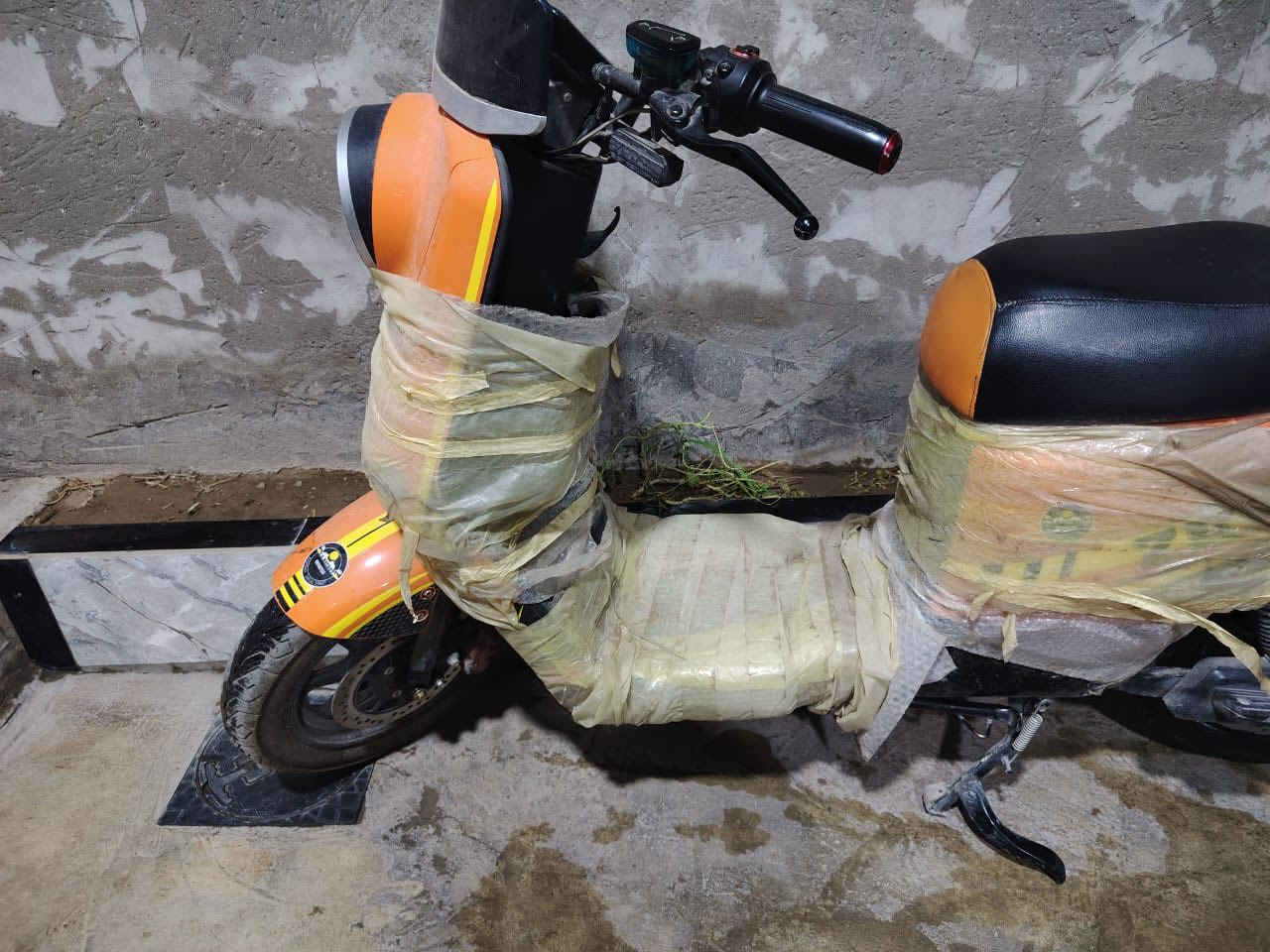 دراجة كهربائية R11 موديل2025 موصفات
ملف 2000W

سرعة 120 

بطارية عدد 5 كبار 32امبير منفوخات يرادلهن
السعر350 الف وبي مجال مكاني  ديالى بعقوبه رقمي ***********
