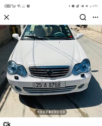 سيارة • للبيع • وبيها مجال