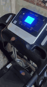 السلام عليكم جهاز جري مع رجاج بسعر مناسب للستفسار الاتصال ***********
