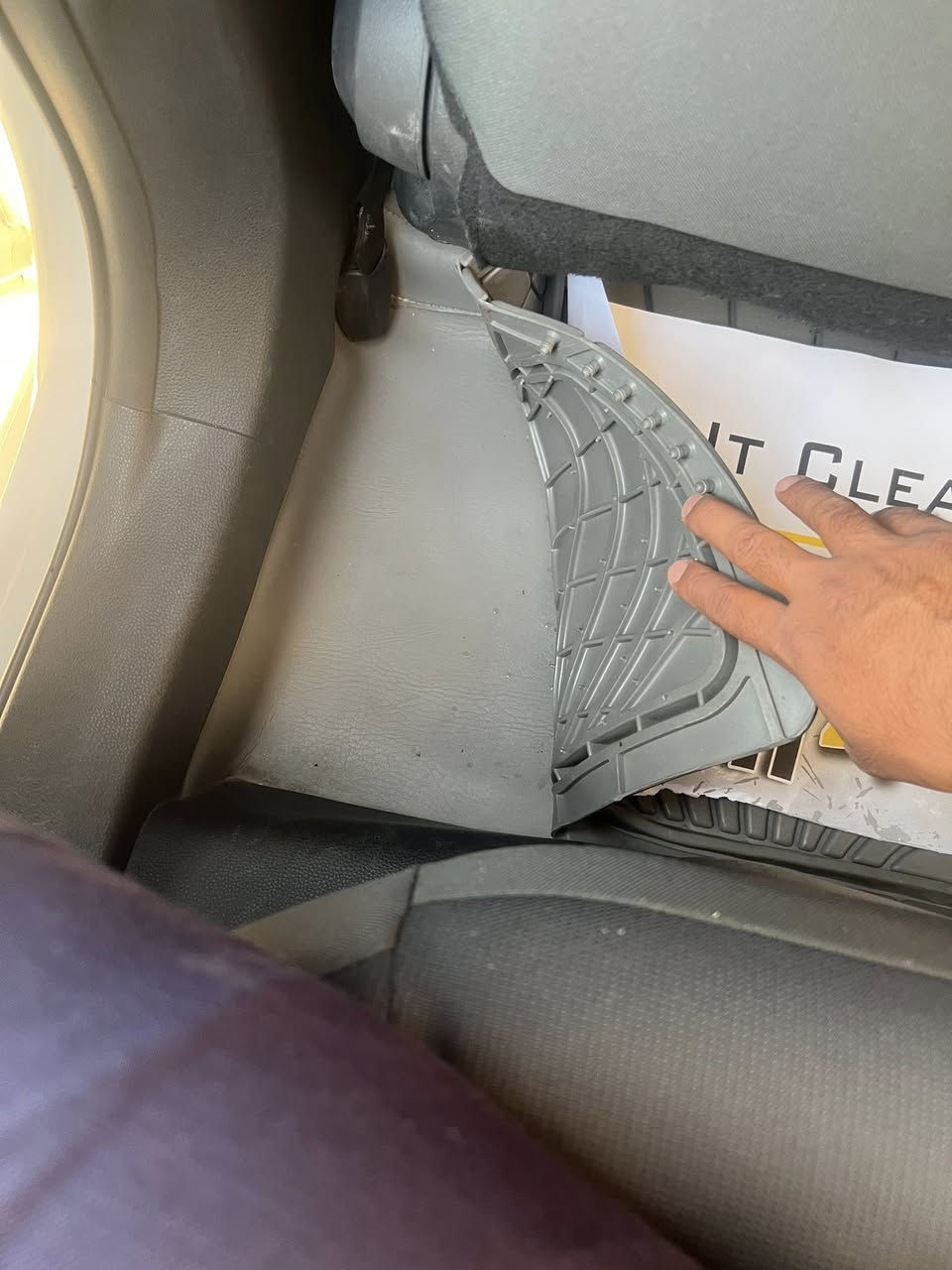 كورلا هايبرد ٢٠٢١باب اول ماشيه اقل ٨٠.بيها حادث دراجه بسيط موضح بلفديو السعر ١٣٥مكاني بغداد 
***********
