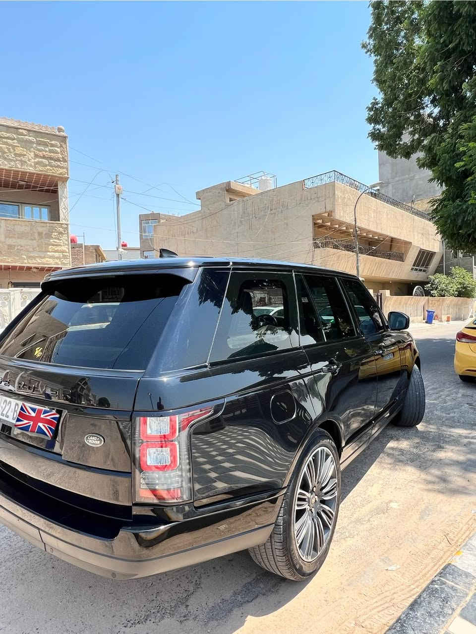 السلام عليكم Range Rover Vogue 2017
رقم اربيل كتاب تضليل 80‎%‎
كفالة كير ومحرك
صدر جديد
بدون نقص وارد امريكي كلين بدون حادث 
العنوان شارع فلسطين 
***********

