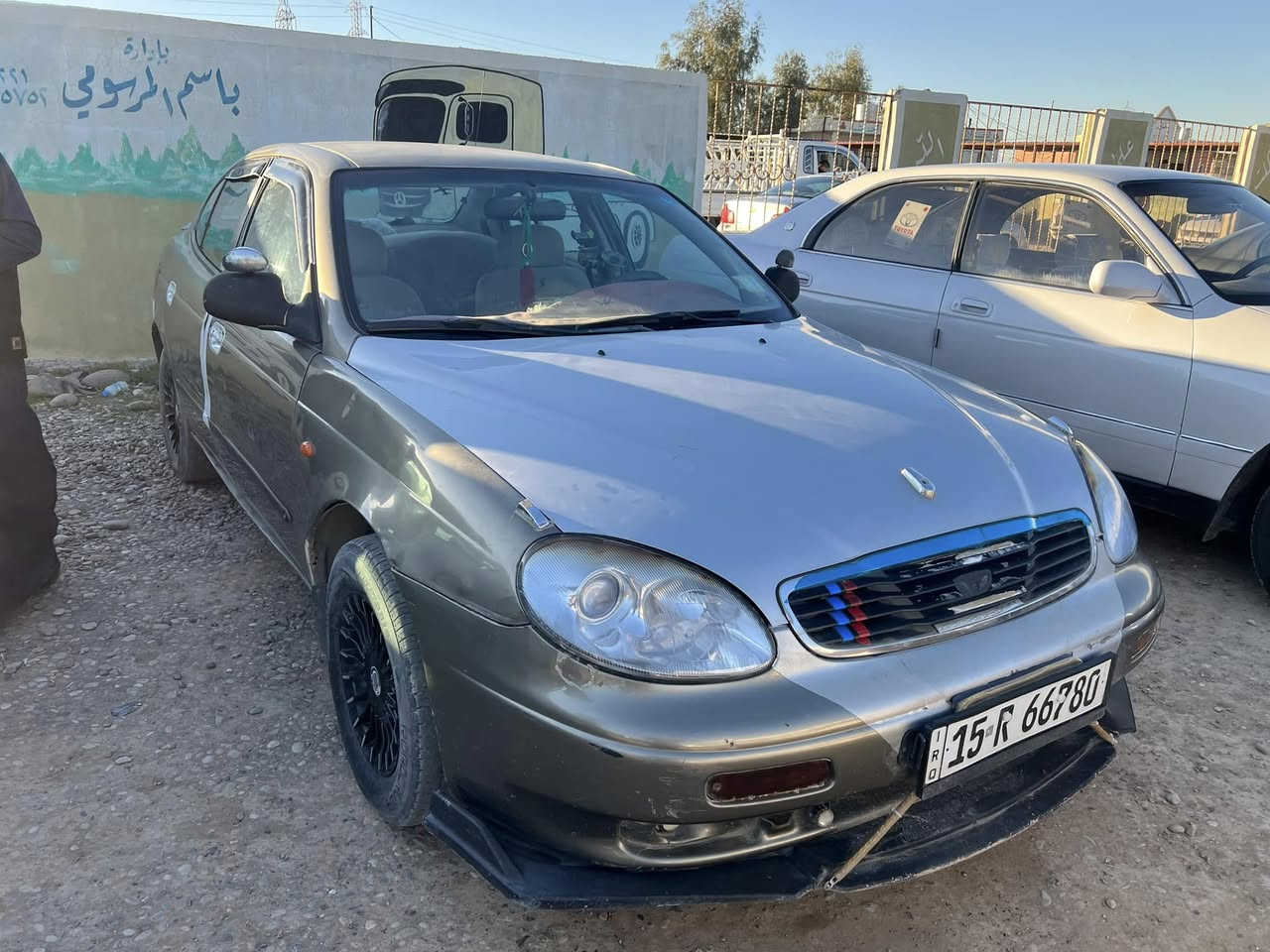 سلام عليكم 
دايو للبيع
موديل 1999 
كير ومحرك فكترا 16 شرط 
تواير وصدر جدد
السعر 45 
الرقم ***********
