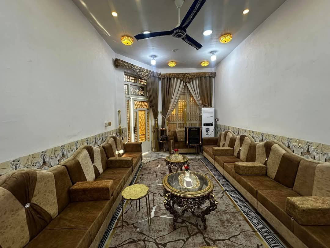 سلام عليكم
بيت للبيع مساحه ٢٠٠م

طابو زراعي  كل خدمات تكاملت من ماء وكهرباء وكيبل ضوئي 

 مكانه كاع راجي ابو احمد

 بيت جديد بناء درجه أوله

 بناء كله طابوك صب كونكريت

 يتكون الأول  من 

ديوانيه ومطبخ وصاله وغرفتين وصحيات ومنور وطارمه جبيره بيت جاهز عله اخر حبايه

الطابق الثاني هيكل واصل للسقف يتكون من 

٤غرف نوم وصاله وحمامات 

 وخدمات بيه ماي خطين  وكهرباء المحوله بلباب وكيبل ضوئي كامل

سعر البيت [[٩٠]]وقابل للتفاوض 

لاستفسار مراسلة الحساب أو الاتصال على الرقم

***********
