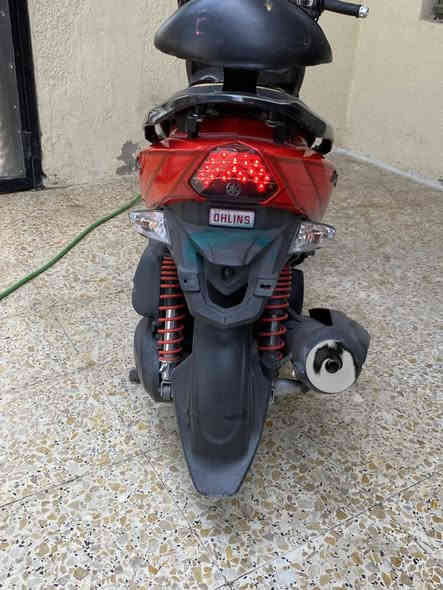 السلام عليكم دراجة جيتي ار 2014 مكفولة كفالة عامة من كلشي مكينة ما مفتوحة خرسة لون احمر مميز .  بكلايت احمر جوزة سويج طكتين مصدات ستيرن بلاديات دشبول ثلاث ألوان ￼الدراجة ماشية 10الف حقيقي يعني زيرو مكان مدينة الصدر الرقم ***********
