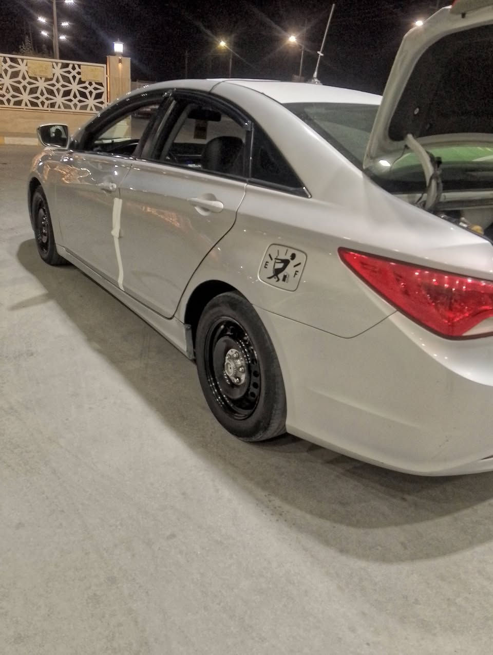 ادوات  كص جنطه فقط
سوناتا 13 جديده كلش كير مكينه تبريد كله كفاله
مكينه غاز اصل خط واحد 
متومه وكامله  طبق لاصل 
السعر 50 وبيهه مجال قليل للشراي مكان سياره البصره
***********
