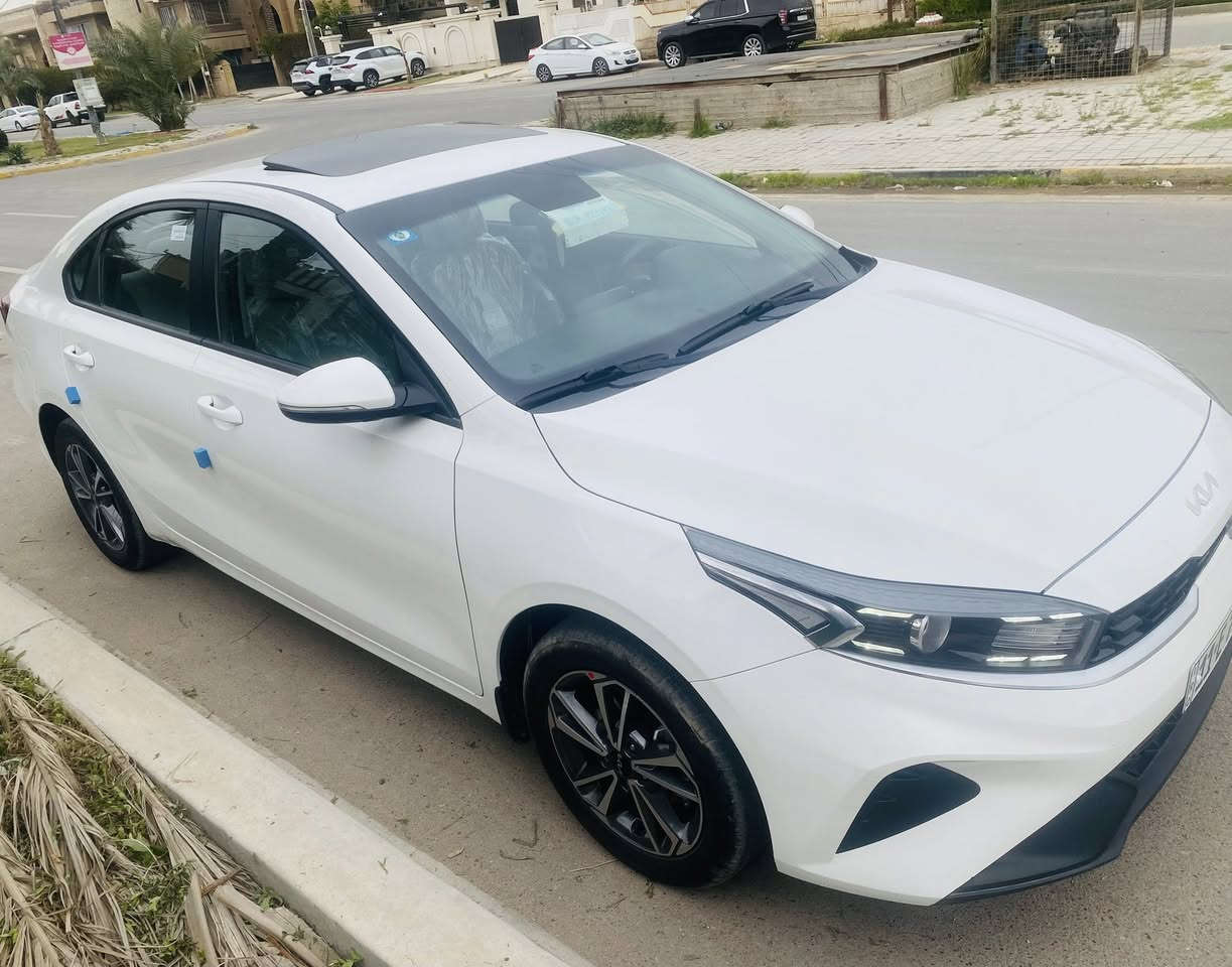 كيا سيراتو خليجيه موديل 2022 فول مواصفات  محرك ١٦٠٠ دوش   مكفوله كفاله عامه لاصبغ ولابارد فقط مقدار اصبع pdr  رقم بغداد الانكليزي وباسمي
ماشيه ٣٢ 
السعر ١٦٥ ورقه
***********
مكان السياره بغداد حي الجامعه
