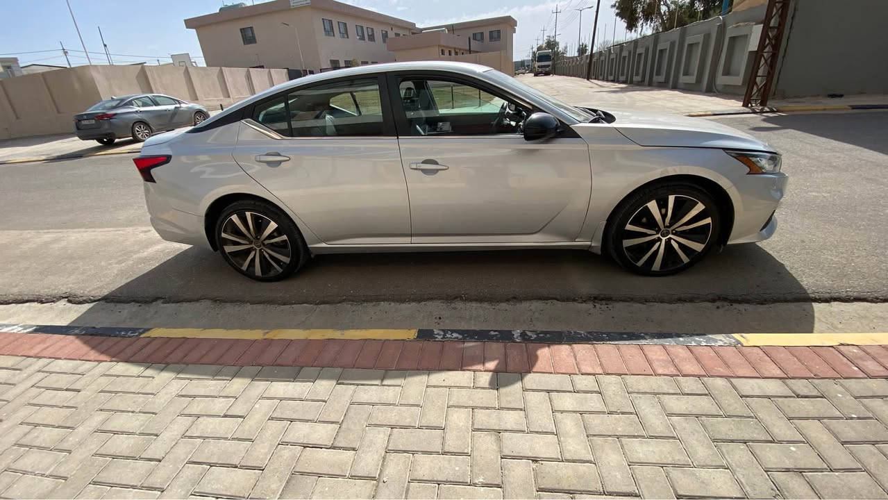 Nissan Altima 
0771 151 6001 
‎مۆدێل-2021
مواسەفات-SR -/مەکینە 2.5/ ڕادار360 /کامێرە/خەتی جادە / دەبڵ گێڕ / ئاوێنە کارەبا/جام پۆڵۆرایس /تەحدید سورعە /کوشن جلد و کارەبا / کارپلەی /تەبرید❄️/دەشبڵ جلد / دەبڵ ئەکسل / تاخم بیش و دوا تا ئیستا شەریکەیە ٪90 / تایەی لۆکی بۆ بەستراوە / تازە سێرڤسی عامم کردوە 
ڕۆنی گێڕ ڕۆنی مەکینە ڕۆنی ئیستۆپ هەموی تازەیە 
سەنەوی تا 2030 مانگی 11 تازەیە 
بۆیاخ/ دوپارجەی بۆیاخە بێ لێدران ٢ بست دۆسەی سایەق
پشت و پێش کەپس 
١ دینار مەسرەفی تیانیە ماشالله سەیارەکە لەسەر دەقی شەریکە ماوەتەوە زۆرر جوانە 
مۆبایل بەس واتس ئاپی لەسەرە 
0771 151 6001 أربيل, العراق
