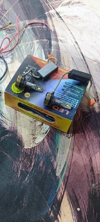 لايت زنون شرط الفحص وشرط اصلي السعر 40،+بلاجكتورات شغلات سعر 20.الرقم0...