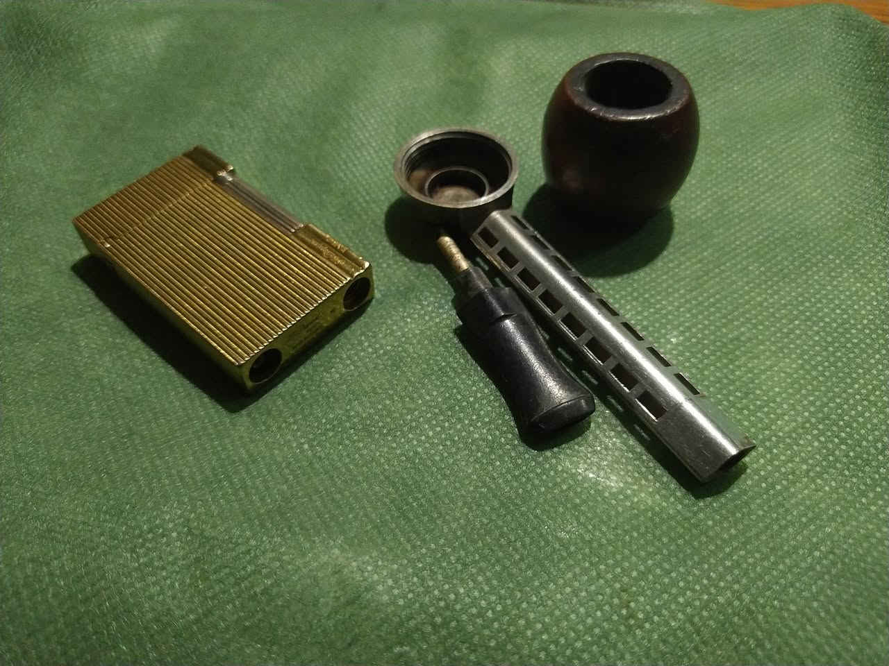 ولاعة ديبون فرنسي تعمل بشكل ممتاز 
بايب ايطالي فك و تركيب


**إذا كنت صاحب هذا الإعلان وتريد حذفه لأي سبب، رجاءا أرسل رسالة إلى الدعم الفني**