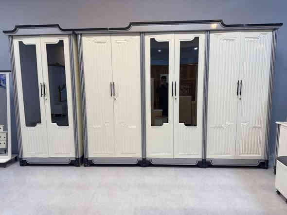 معمل ومعرض البغدادي للاثاث العراقي عنوان قلعه سكر بقرب من مطعم الكويت السياحي 
***********
