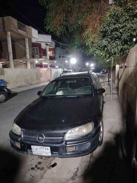 السلام عليكم سيارة اوبل
موديل ١٩٩٨
سياره نضيفه حلوه اي قطعه ممبدله 
كيرها جديد 
محركهة ٢٠٠٠ 
رقم تلفون
***********
***********
سعر ٤٥ بيها مجال قليل لان ولا قطعه مبدله على وضع شركه 
مكان الدوره شارع 60
