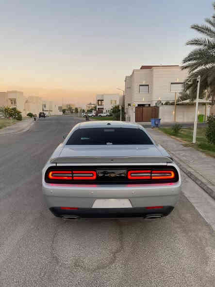 سياره جالنجر موديل 2020 وارد كندي السياره نفس مواصفات الوارد الخليجي العداد بالكيلو متر 
فئه السياره xst تفاصيل السياره معروف تبريد قطعتين 
السياره سليمه من اي حادث قوي ماعدا البارد يعني ما بيها اي قطعه صبغ والايرباكات كلها سليمه وشرط الفحص فقط بارد يعني السياره شبه الكلين 
السياره بيها بوليش جديد زوج تايرات جديد وحداديه كامله امامي خلفي جديد يعني الي ياخذها ميحير بيها فقط ترتيبات بسيطه وصورها موجوده السياره مكفوله شرط الفحص 
ملاحظه / شاشه المسجل طاكه وتبديلها كلش بسيط مجرد ضربه صارت بيها وسعرها هم بسيط 
السياره ماشيه 120 الف كيلو 
شلعتها ما شاء الله 
السياره سعرها 180وبيها مجال وتأمرون 
للتواصل ***********
