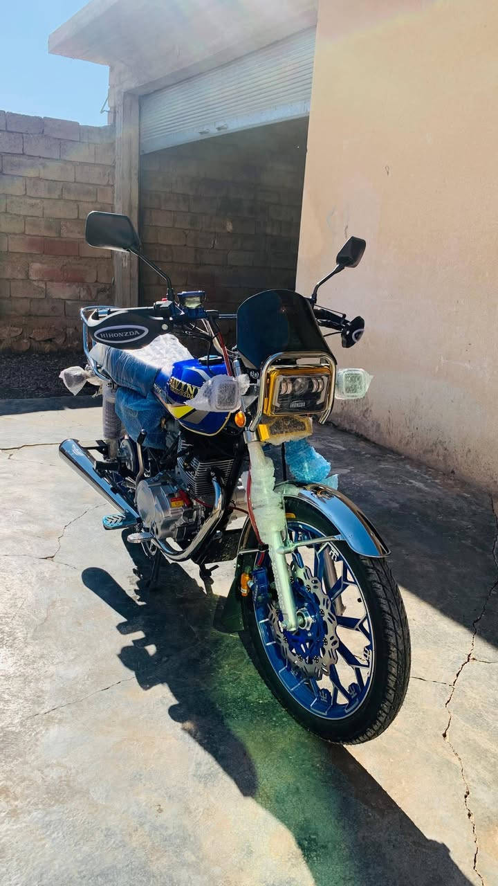 مكلف بالنشر موطور للبيع سافين 2025 هونزدا محرك 200 جديد عله وضع الشركه السعر 850 وبيه مجال
للاستفسار الاتصال على الرقم ***********
