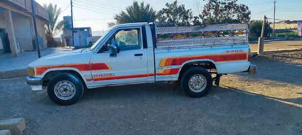 بكم تويوتا ١٩٨٨ للبيع كير ومحرك بالشرط محرك  كروسيدا ٤ كير تخم تاير جديد باتري جديد صدر جديد رقم كركوك السياره صبغ شركه فقط تكحيلات سياره حيل حلوه وين اليدور ركوبه مناسبه وجاهزه وسعرها حلو ٣٠ وبيها مجال حگ جيتك طگه للأستفسار *********** بدون خاص.
