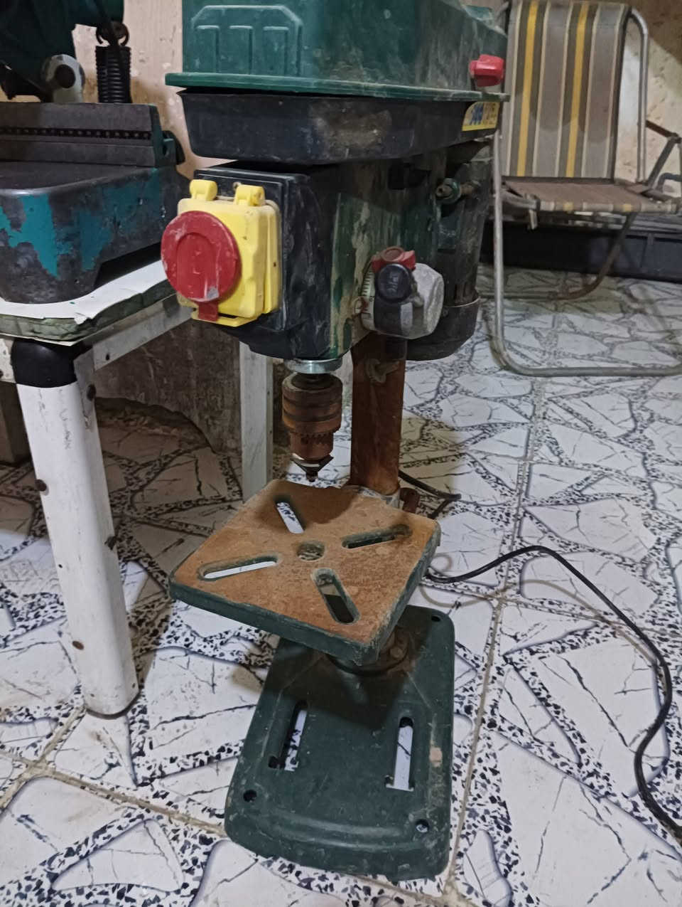 السلام عليكم. للبيع معواجه مترتين وعشره عمل اركان. وفريزة كيلون يلمز  اي استفسار  الاتصال على الرقم ***********. ***********. أو على الخاص في بابل الحله
