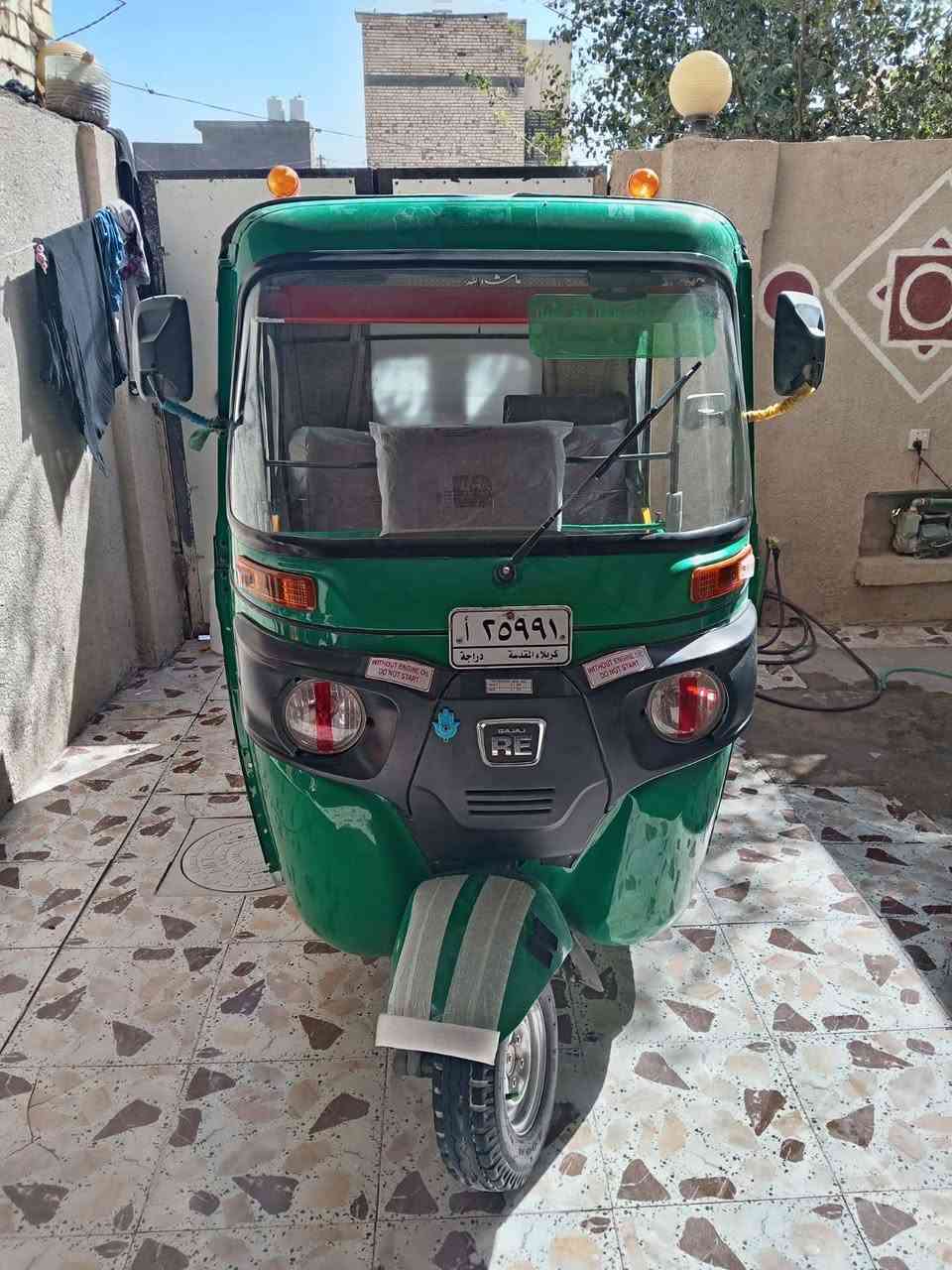 سلام عليكم شباب تكتك 22 شهر العاشر سعر 9200و بيه مجال قليل بيه طخه بصفح ومصلحة وبيه  دوسات معمرات مكينة مكفول المكان كربلاء المقدسة بشارع طارق لخيكاني قرب المحطة ارض كربلاء رقم الهاتف ***********
