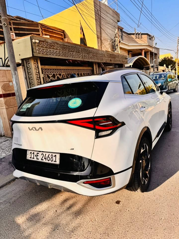 � للبيع | Kia Sportage GT-Line 2024 🤍
✨ لون أبيض لؤلؤي
📍 الممشى: 48,000 كم فقط

المواصفات:
✅ محرك 2000اقتصادي وقوي
✅ شاشة بانورامية متصله  
✅ فتحة سقف بانوراما
✅ بصمة فتح الأبواب
✅ تشغيل عن بُعد
✅ كاميرا خلفية
✅ حساسات أمامية وخلفية
✅ مثبت سرعة
✅ وضعيات قيادة (Drive Mode)
✅ مقود متعدد الوظائف
✅ تدفئة للمقود (ستيرن)
✅ شاحن لاسلكي
✅ Apple CarPlay & Android Auto
✅ مكيف أوتوماتيك ثنائي (Dual Zone)
✅ مقاعد جلد
✅ صندوك كهرباء
✅ إنارة LED أمامية وخلفية
✅ مرايا كهربائية مع طي
✅ كشنات كهرباء تحكم 

 السيارة نظيفة ، استخدام شخصي
✔️ لا تحتاج أي مصروف
دعاميه خلفيه مصلحه فقط اثر طخه 
ناشرها ويه الصور 
💰 السعر: (22.400$)
📞 للاستفسار: ***********
واتس✅
