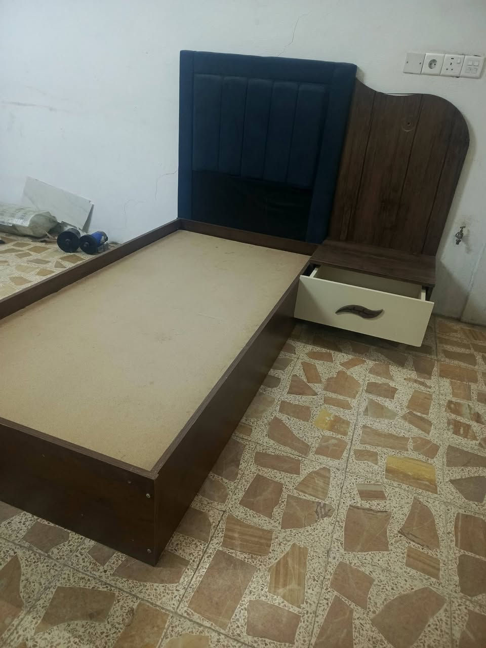 تخت نفر مع جكمجه نظيف وجاهز سعر 65


**إذا كنت صاحب هذا الإعلان وتريد حذفه لأي سبب، رجاءا أرسل رسالة إلى الدعم الفني**