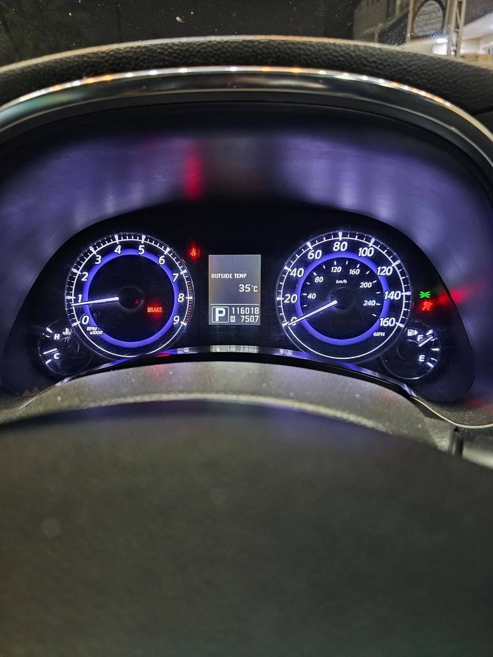 للبيع او المراوس حبايب انفنتي fx37 موديل ١٣ سيارة نظيفة جدآ ومناقصها شي ابد السيارة فوووووول الفول ٤ كامرات حساس امامي خلفي غرفتها جديده صبغ فقط دعامية امامية وخلفية السيارة خير من الله شغل واطلع واي نقص مابيها حتى حجرات بيها الجنطة كهرباء مري شفط ٩ سماعات ودمام بالصندوك  السعر ١٣٠ وبيها مجال***********
