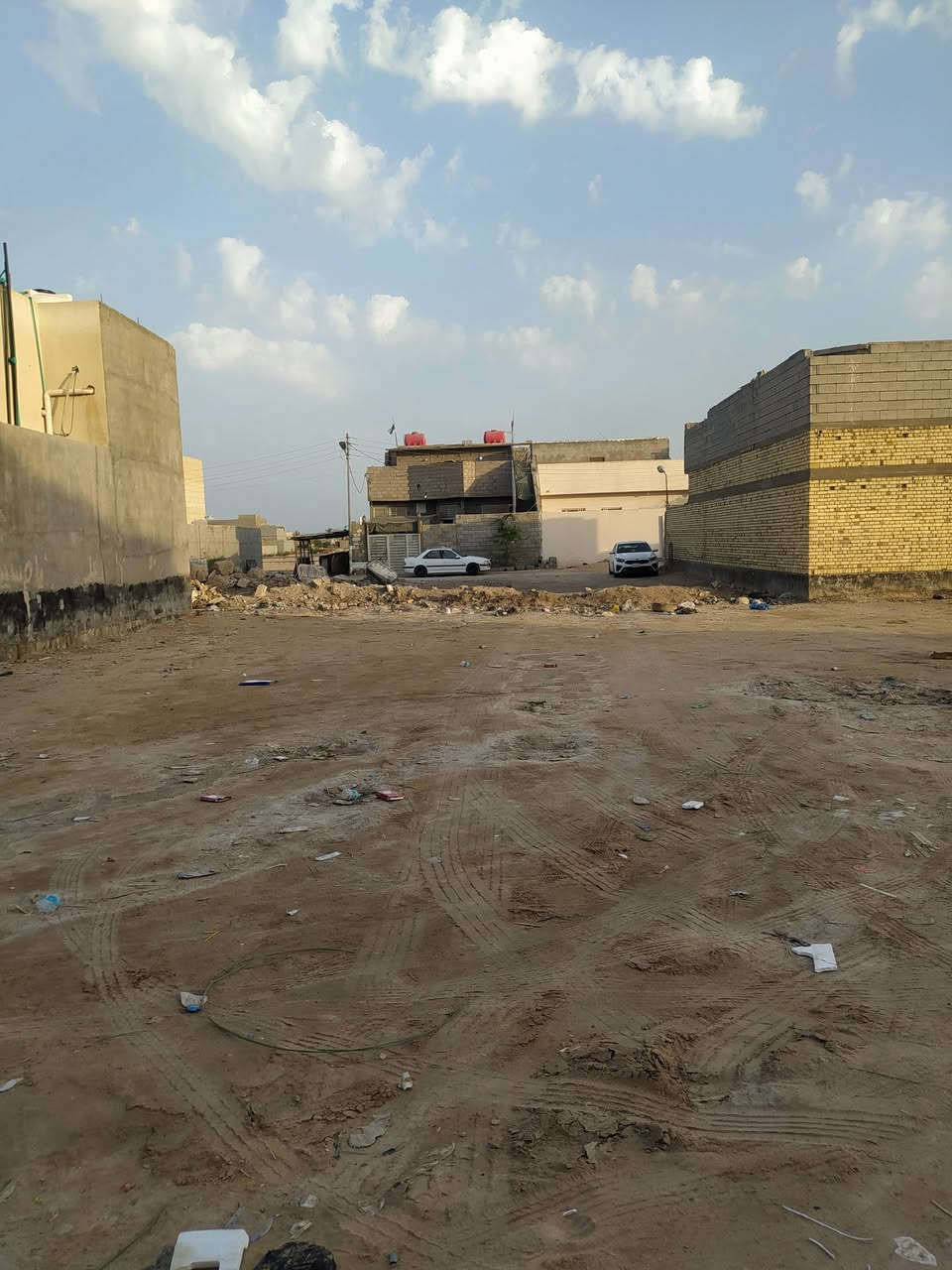 #اسعد_الله_اوقاتكم_بكل_خير⁉️👋 
البصره 
هاتف ☎️ *********** ☎️
قطع للبيع 
مساحه 400 م 
واجه 20 نزال 20
حي الياسمين مقابيل حي بغداد 
طابو زراعي عراقي سند 25 
وكاله و نسخ من طابو و مكاتب 
ماء كهرباء مدارس نت 
شارع 10 م 
السعر 130 و بي مجال 
هاتف ☎️ *********** ☎️
