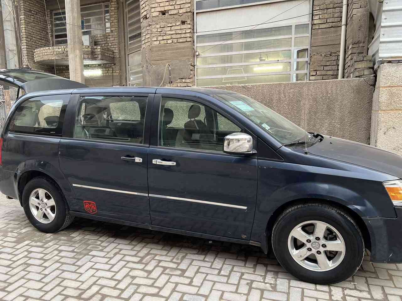 دوج كرفان 2008  رقم بغداد اللون حبري
٦ سلندر ٣٨٠٠ (٧راكب )٣ قطع تبريد كير محرك 

تخم تاير محرك مامفتوح شاشه كامرة تاب سقفي 

تحكمات جهتين السيارة نضيفه 

مكفوله من الصبغ والضربه الكراسي بلع البيبان كهربائي —————————————————————

#_للاستفسار / متوفر ماسنجر 

السعر 110

#العنوان / بغداد الحريه 

————————————————


**إذا كنت صاحب هذا الإعلان وتريد حذفه لأي سبب، رجاءا أرسل رسالة إلى الدعم الفني**