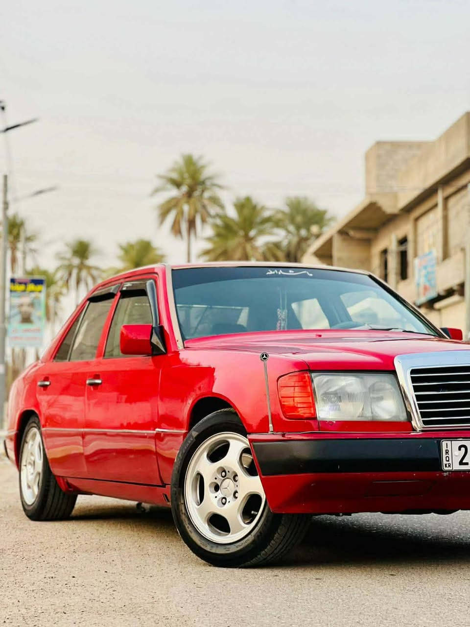 مارسدس دب موديل 1985 
تخم تايرات جديد 
صدر امامي خلفي جديد
كير ومحرك بشرط
سنويه ورقم جديد لحد 2028
محرك 2500 ديلكو بشرط
سياره بس تبريد نقصها باقي بشرط ما شاء الله متعوب عليها ونضيفه وبالواقع احلى من الصور 
مكانها ديالى خانقين او جلولاء 
السعر 55 ورقه وبيها مجال للشراي
متواجد انترنيت واتصال
*********** خناقين, ديالى
