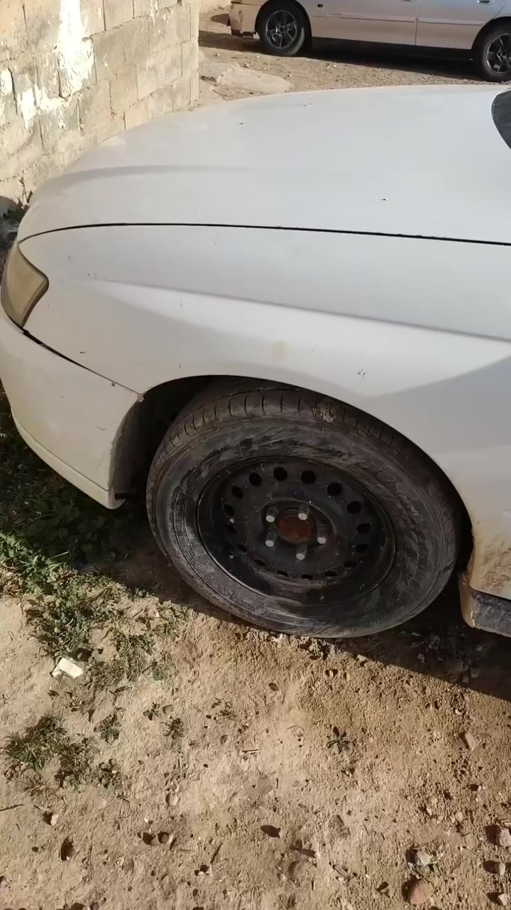 لومينا ٢٠٠٤للبيع مزاد الداخليه بيها كتاب 
السياره كلشي بيها جديد  فقط المحرك گايم 
وسعره ٥٠٠الف سياؤه نضيفه وداخلها نضيف
 السعر ٣٠ ***********
