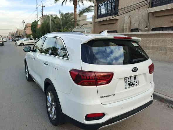 كيا سورنتو موديل  2020
 ( خـليـجـي )  شركه دوليه 
مكفوله من الضربه والصبغ  والبارد كفاله عامه
رقم بغداد بسمي ارقام جديده وهزه جديده وسنويه
مواصفات
بصمه 
باب خلفي كهرباء  
نضام بريك ابي اس 
لدات اماميه خلفيه
لايت زنون
كامره اصليه دواره 
حساس امامي خلفي اصلي
كشنات كهربائي  2
شاحن وايرليس
3قطع تبريد
لد امامي بكلايت لد
شاشه كار بلي اصلي 
كروس سرعه
تحكمات ستيرن
اريل انفكيشن
سبعه راكب
ويل كب نيكل
بصمه تشغيل وابواب 
6 سلندر  م3500  مامفتوح بلادي
8كير مامفتوح بلادي   
ترحيب  
كامره دوارة      
مري شفط    اشاره بالمري 
برادات بلاديه 
شاشه كبيرة 
فول تحكم استرن 
اربع انظمه قياده  Sport  eco cimfort   smart 
كشافات ضباب رباعي
علامة بالدواسه 
اريل انفكيشن جيبي اس
السياره جديده جدا جدا مكفوله من الضربه والصبغ والبارد  السياره جديده ماشيه 62 الف 
السعر 275$
***********
*********** بغداد
