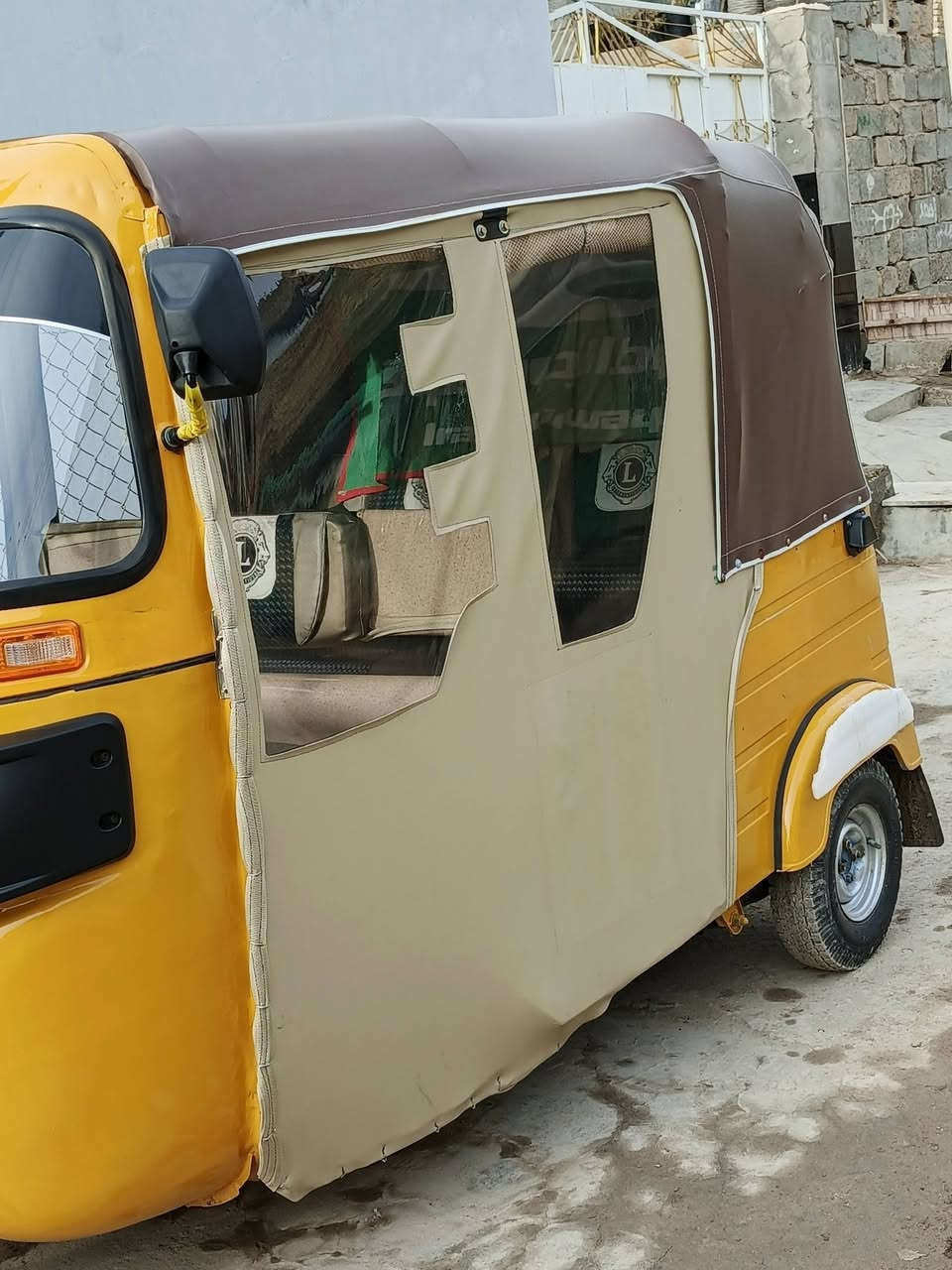 سلام عليكم تكتك موديل 19 شهر 11 رقم وسنويه بسمي نكليزي بيه تعمير فقط دوس ولقد / مكاني بغداد سعر6400 ***********
