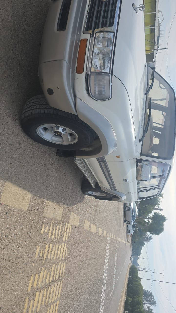 السلام عليكم لاندكروزر ليلا علوي موديل ٩٦رقم بصره عنوان السياره العماره جاهزه مكفوله من كلشي بلاديه سعر ٧٨.   ***********
