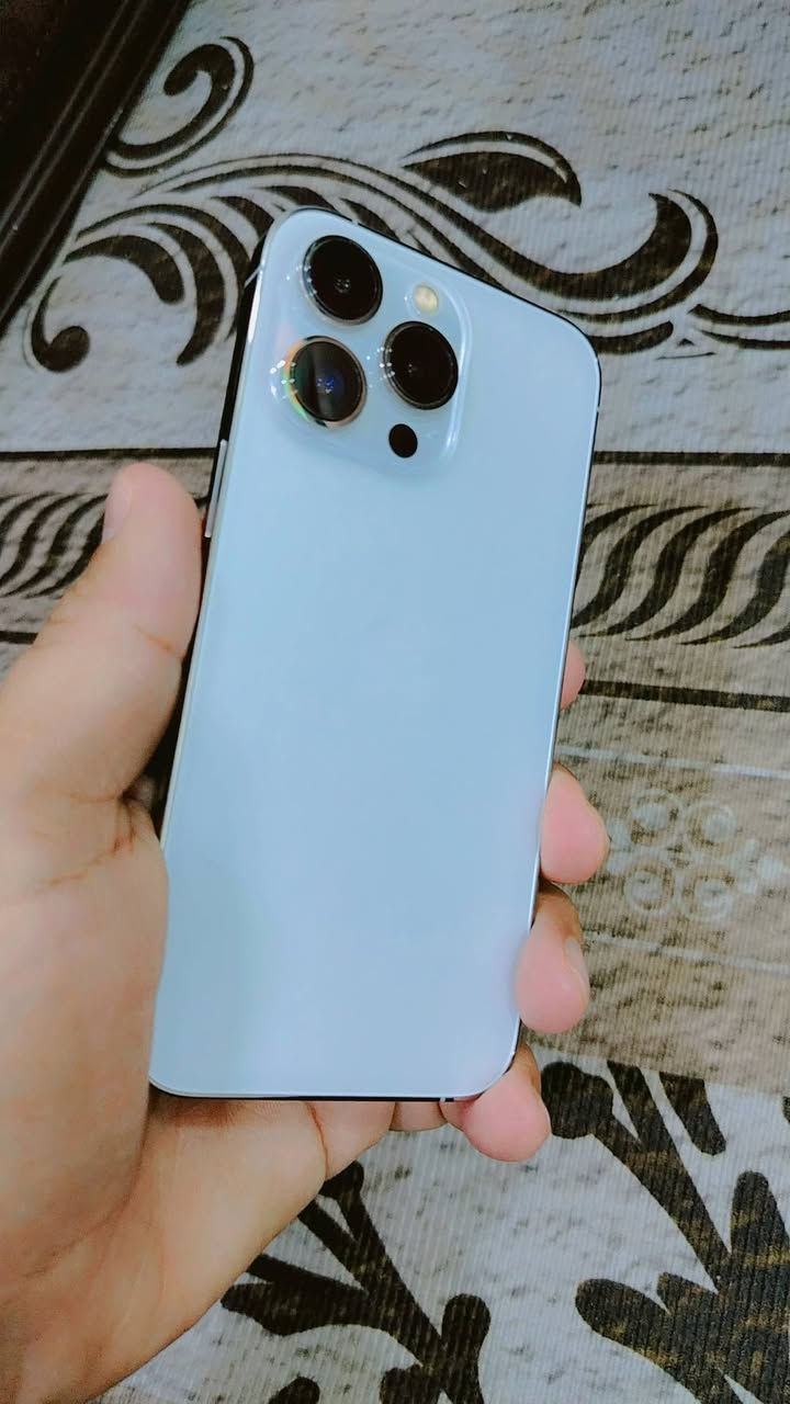 ايفون ١٣ برو فقط لون ابيض مكفول بلادي بطاريه ٨٠ بلاديه ذاكره ٢٥٦ مكلف بالنشر
***********
