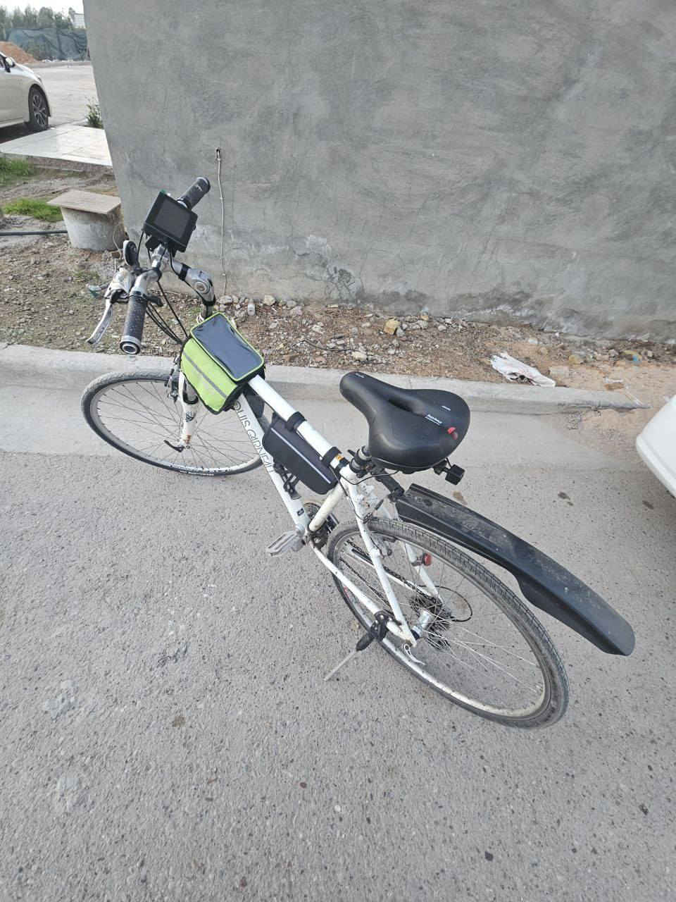 السلام عليكم تم تخفيض السعر من230ألى 200 وبيه مجال
للبيع بايسكل لويس كندي فئه الترحال باله حاويه وليس تجاري 

8*3 سستم شيمانو كامل ومكمل وا(لكمال لل الله تعالى)

البايك نضافته ٩٠ بيه شخوط خالي من الفطر والكسر 

البايك ترحال يحتوي على دبل ألمنيوم 

قياس الفريم M 
حجم البايك 28 

مكان بغداد 

والحمدلله


**إذا كنت صاحب هذا الإعلان وتريد حذفه لأي سبب، رجاءا أرسل رسالة إلى الدعم الفني**