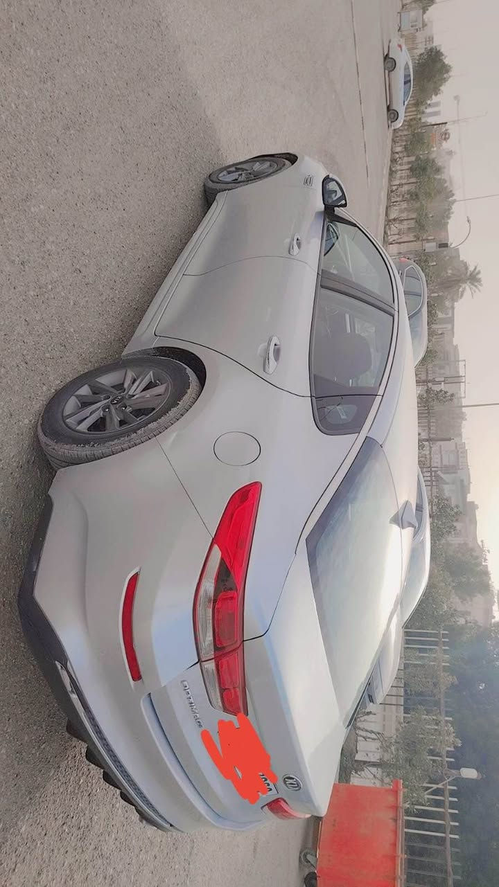 كيا اوبتما 2020 
رصاصي سلفري 
رقم قادسيه مشروع وطني تحويل ثاني يوم 
محرك 2400 GDI 
الحادث : 
صور الحادث مع صور داخل المنشور 
تبديل جاملغ 
وصبغ فقط شبر في البنيد 
وبيه قليل كلش حالوب مامبين ابد 
استفسار 
السعر : 135 بيهة مجال 
مكان السيارة الديوانيه المركز 
للاستفسار /*********** ديوانية, القادسية
