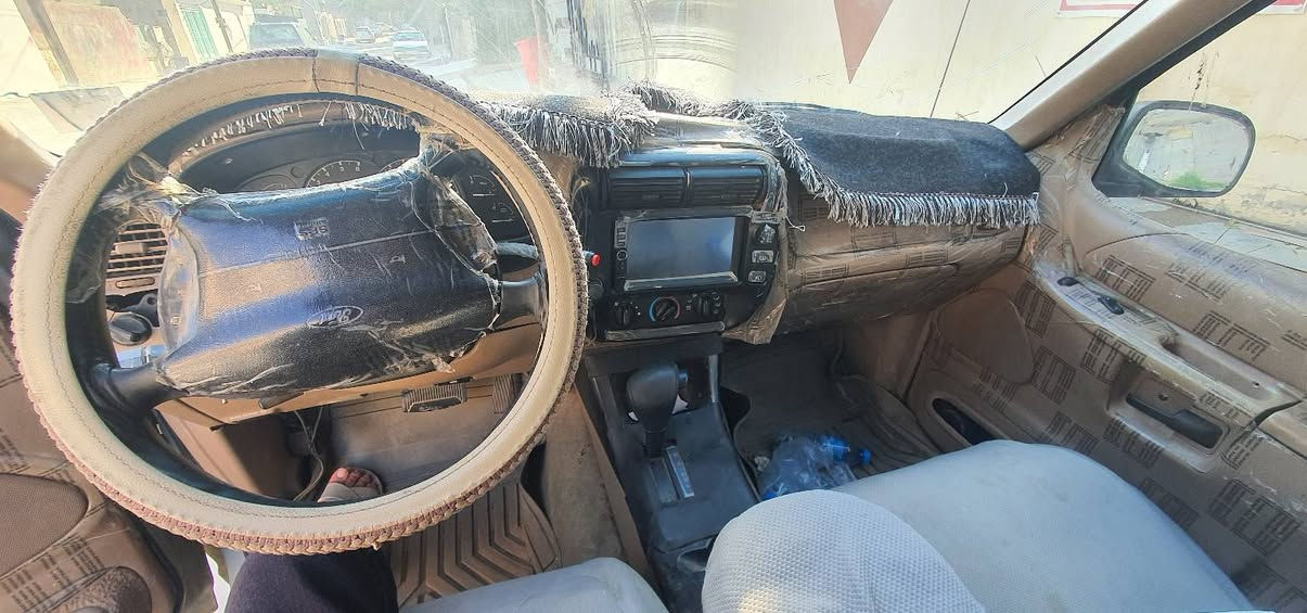 بلااااش بلاااش
فورد اكسبلور موديل 2000 

كير محرك بطة vvt  بشرط سياره مال جني ما اتعبك ان شاء الله.

 رقم كركوك مشروع وطني سنوية لغاية ٢٠٢٨
تحويل شرط

بطاقة بنزين موجود

تخم تاير جديد 

صدر مابي عيب فقط فحولة خلفية يحتاج

سقف سلايت

جام كهرباء

 ضرر شبر جاملغ خلفي (صبغ عام لون مميز للجمالية) شرط الفحص.

فقط فقط فقط
التبريد شرط نقص غاز شغال ١٠٠% تدفئة شغال

السياره بدون اعطال تراي وين ماتريد  وخير من الله صارلها سنه ونص يمي ما وكفتني بالشارع والحمدلله.

 السعر بلاش 49 بي مجال بسيط جداً

واتس آب ***********
ومتواجد عالفيس . مكاني كركوك كركوك, العراق
