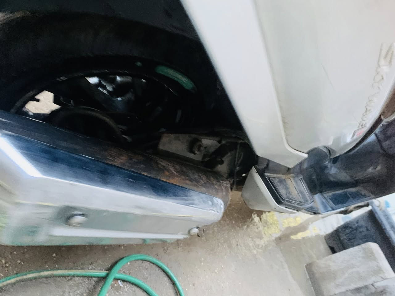 بسب الوعود الكاذبة اعادة نشر سلام عليكم اخوان دراجه sky wave 400 بصمه  للبيع الدراجه متروكة سنة باتري كاعد وباتري بصمه هم كاعد بيها تبخير بريك خلفي فقط گفراتها كبالكم  راديتر شغال فقط يرادله ربط واير چويتر شغال يرادله تنظيف داخلي  
الدراجه ابيعها الك كوم حديد واكفه !سنه
مستعجل على بيعتها

سعر 250الف 
رقم :***********
مكاني بغداد الكمالية
