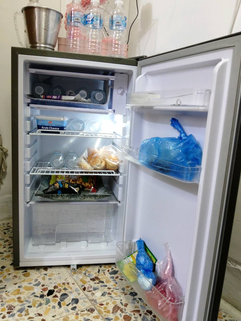 ثلاجه البيع حجم زغير السعر100الف
العلوان بغداد الشعله الرحمانيه