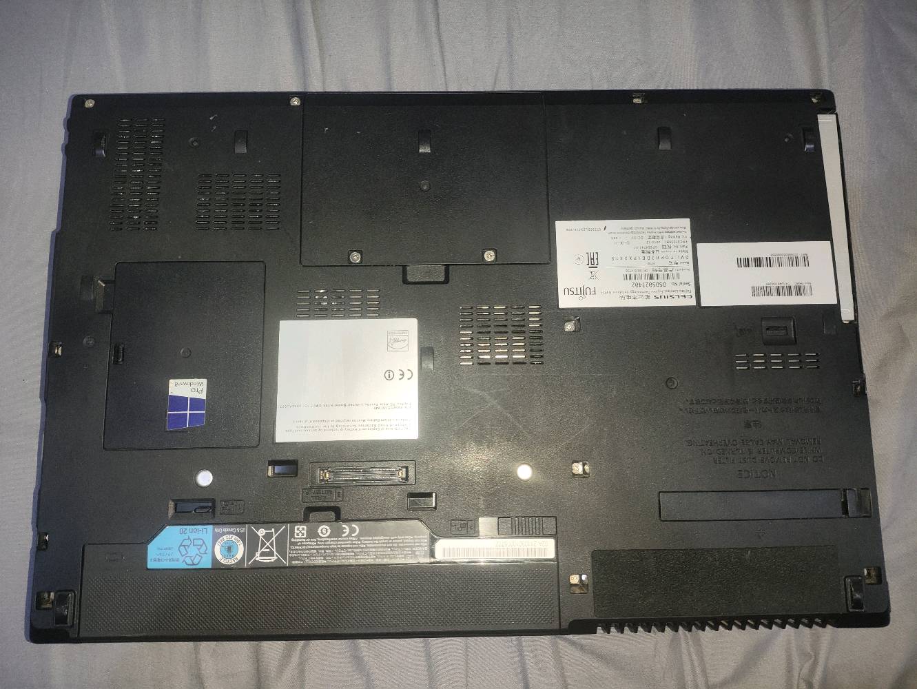 لابتوب ياباني باله

معالج كور اي 5 جيل 6

كارت شاشة خارجي انفيديه 2 كيكه

کارت شاشة داخلي 8 كيكه

رام 16

هارد 512

منصب عليه لعبه 5 gta مع موداد كرافكس وسيارات واقعيه

لعبه فار كراي 4

لعبه بيس 17 سعر 300 وبي مجال ابي الخصيب عويسيان 
ما هو موديل اللابتوب بالتحديد؟: 
باله ياباني
أين موقعك لعرض اللابتوب؟: 
الي الخصيب عويسيان 
هل الشاحن وكافة الملحقات الأصلية متوفرة؟: 
نعم مع يد تحكم للعاب جوستك 
ما هي حالة البطارية حالياً؟: 
جيده عند لعب العاب يجب توصيله بلمحوله للداء الفضل 