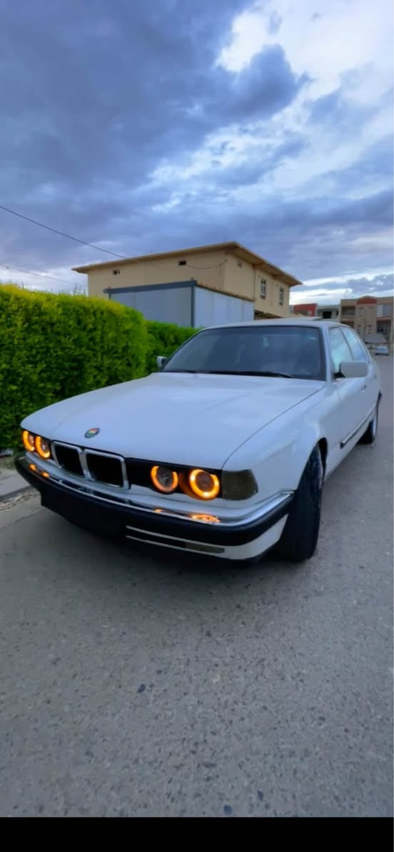 بيئيم مؤديل 1993تؤماتيكي 740V8فول فول قه بات مواسافات سي په رده بيلاد كوشن كاره باي سياره كه ره قم هه وليره حيزامه لؤ جواني بي تاعم و ليدران بشت و بيش كه بس به شه رتي اوه ليات ده يفرؤشم سنه وي ئه سلي خؤي له گه له  موشته ري جات بكه  شوين هه ولير *********** أربيل, العراق
