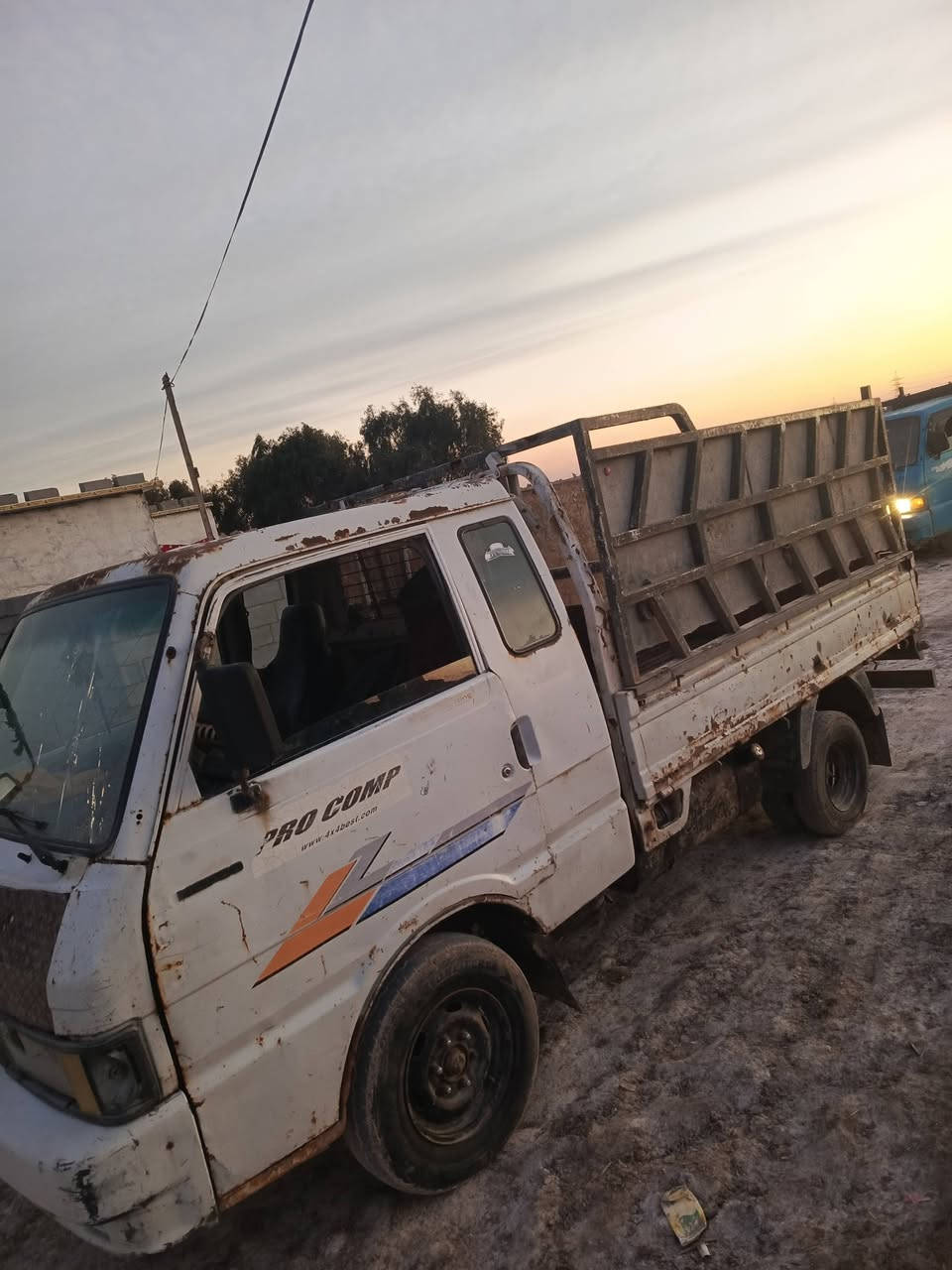 السلام عليكم كيا بنكو 93  رقم ديالى 6 جنكال  
مكينه بيها بخار سياره ابلاديه بدون صبغ السعر (28)وبيها مجال مكان السياره بغداد المعامل رقم 📱 صاحب السياره  ‏‪***********‬‏
