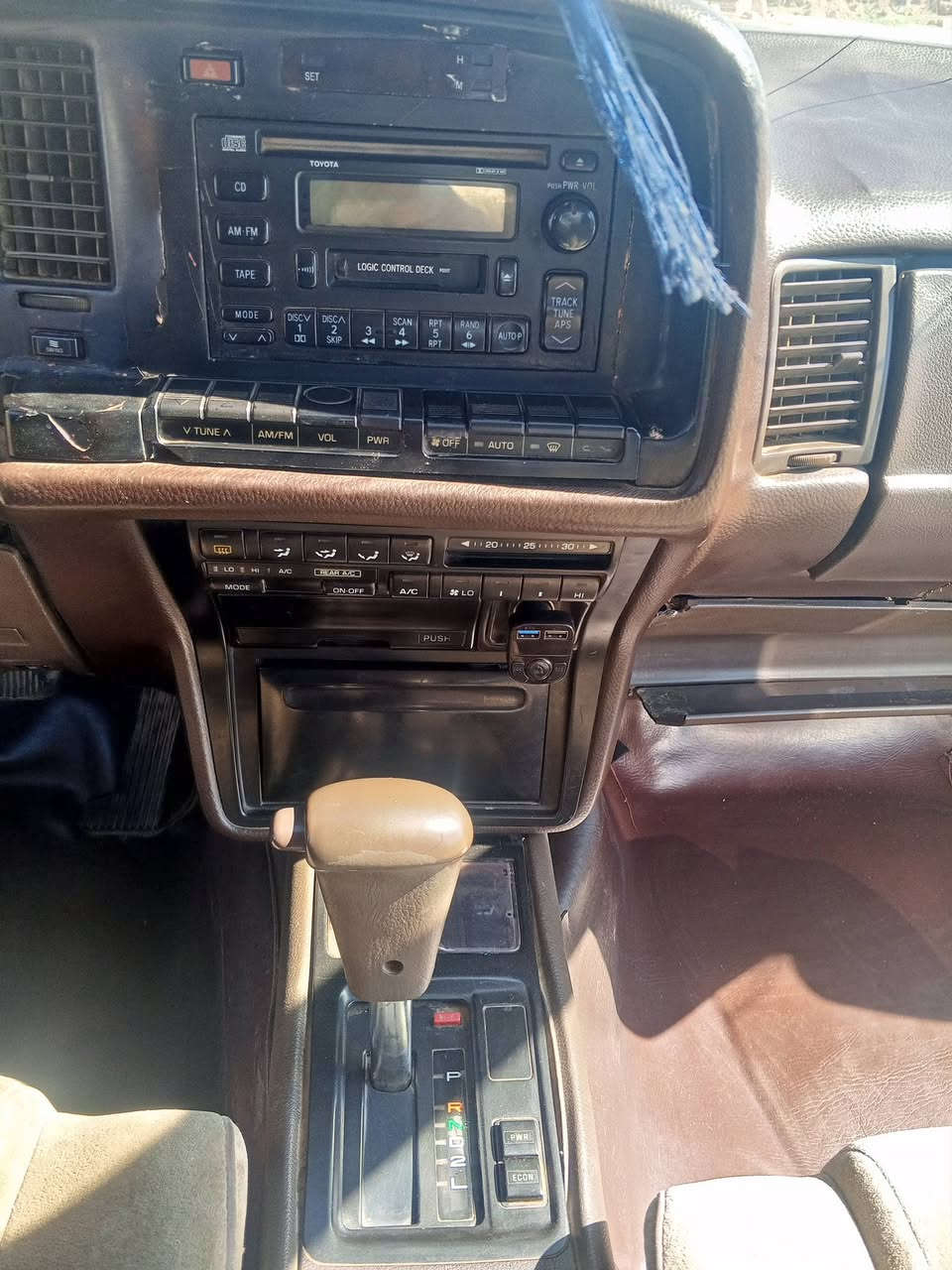 السلام عليكم هورتوب للبيع موديل 91رقم صلاح الدين الماني مشروع وطني سنويه 28شرط وكالة وتحويل كير محرك صدر تواير كلو نضيف سياره بلاديه سعر 42وبيهه مجال للشراي رقم ***********
