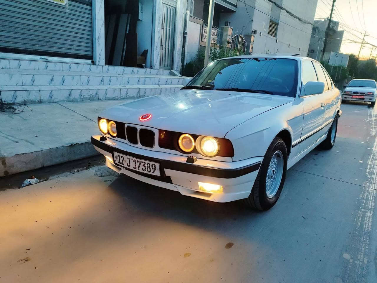 السلام عليكم الحلال للبيع 520
موديل (1991 ) سعرها 58
رقم نينوى الدولي سنوية 2030

 شرط التحويل من الشرعي تحويل ثاني يوم
كير ومحرك بشرط باليلون كير عادي طيران ارضي 

دبل ايرباك راظية بلادية داخلها جديد
تخم تايرات وتخم ويل جديد 

صدر امامي خلفي جديد 
كشنات جلد دخلها وضع شركة  

كشنات بلادي تتفأ بل كشنات
منضومه زنون كيجات كهربائيات 

كلها شرط كلوب مابيها نقص
 سياره مال جناي ومصروف عليها 

ترايك وين ميعجبك 
سنتر لك كامل حتى جنطه 

أربعه جام كهرباء 
كهربائياتها كلها شغاله

سستم سماعات ومضخم كامل ترج رج
مكان السياره موصل الجانب الأيسر

 ***********

***********
