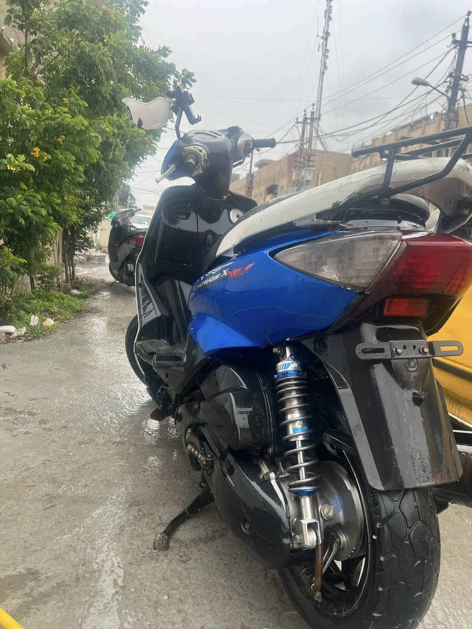 سكنس نثية للبيع مكفوله ماشي بيها معدل سرعة 120 مكينه ناعمه دراجة كلشي بيها عل بلادي نقوصات بيها بسيطة كلش 
العنوان بغداد الكاظمية
***********
