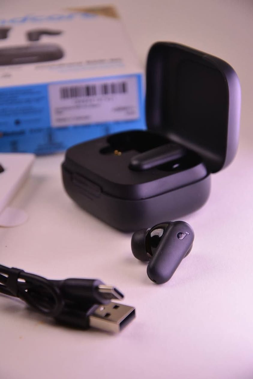 🎧 سماعة Anker Soundcore R50i (الأصلية)

#الأصليةالأصلية 

​صوت قوي وباس مضخم: مشغلات 10 ملم مع ميزة تعزيز الصوت لاداء نقي وضخم.

​بطارية قوية وشحن سريع: 10 ساعات تشغيل متواصلة، و10 دقائق شحن تعطيك ساعتين استخدام.

​مكالمات واضحة: ميكروفونات ثنائية تدعم تصفية الصوت أثناء الاتصال.

​بلوتوث مستقر 5.3: أحدث إصدار لاتصال سريع وبدون تقطيع ويا الموبايل.

​مقاومة للعرق والمي: بمعيار IPX5، يعني مريحة جداً بالجيم والرياضة والدوام.

​تحكم كامل بالتطبيق: تدعم تطبيق Soundcore لتغيير وضعيات الصوت والتحكم
 باللمس.

💵 سعر المنتج 28 الف 
🚚 التوصيل مجاني لكل المحافظات.
للحجر مراسله الحساب
العزيزيه للمنتجات


**إذا كنت صاحب هذا الإعلان وتريد حذفه لأي سبب، رجاءا أرسل رسالة إلى الدعم الفني**