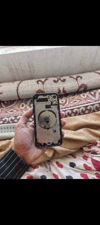 ايفون 11 • ضهر وشاصي • بي مجال