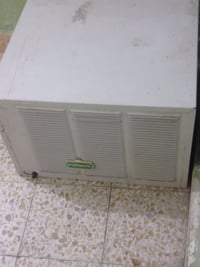 مكيف جنرال طن ونص ياباني للبيع 07829774072