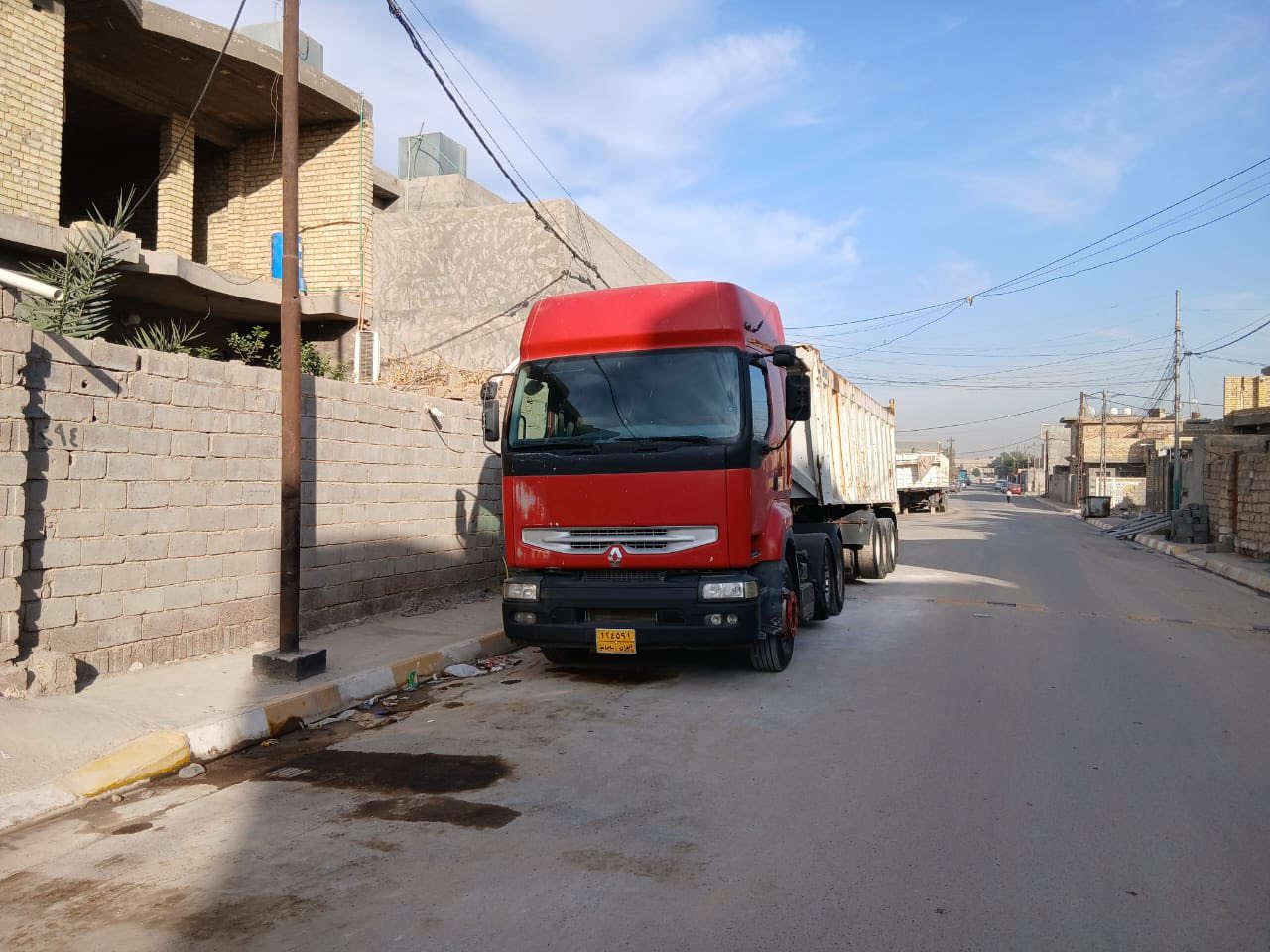 رينو ٢٠٠٥ محرك ٤٢٠ انجكتر كير ٤ ب٤ مربوطه فلات العربانه موجوده مالته سنويه منتهيه ٢٠٢٠ تحويل كفاله عامه عربانه ٣١ متر تركيه تخم تاير السياره بالشغل العنوان فلوجه ***********
