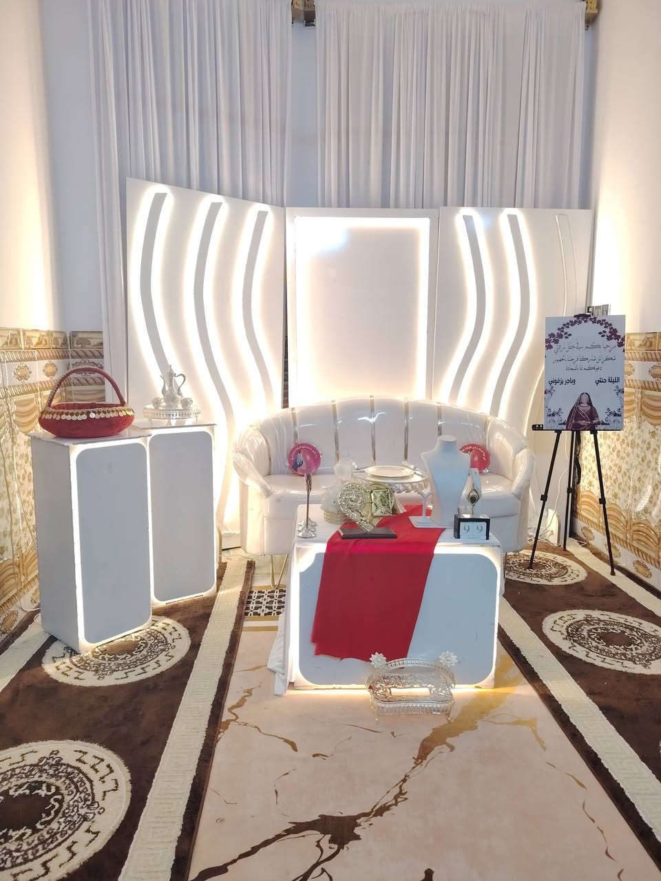 كوشات البيع مستخدم قليل ***********
