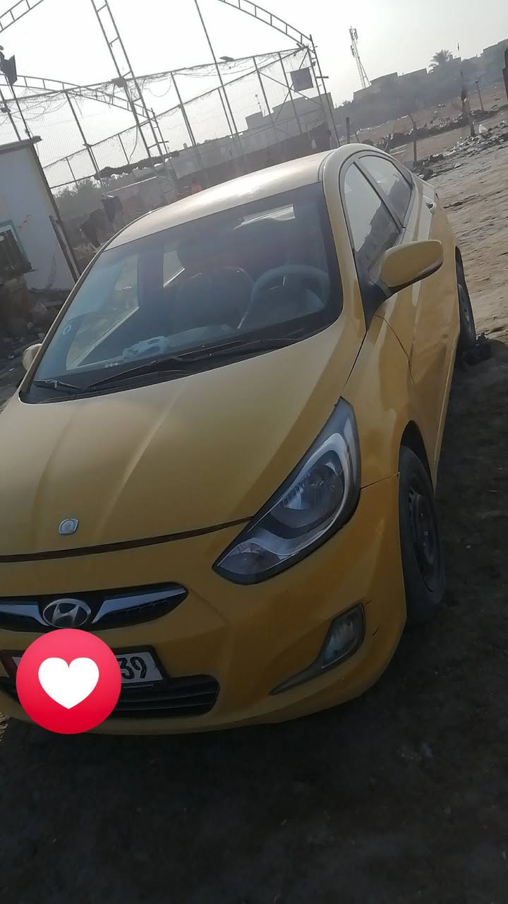 سلام عليكم هونداي اكسنت 13 خليجي مضلع  للبيع رقم بصره نكليزي سنويه ل28 هزه جديده (بسمي) تحويل ثاني يوم سياره بيه بارد بسيط مكينه حاويه 1600دوش ام القطرتين وكير مكفول  مكان الناصريه مركز بيع مستعجل مكلف بالنشر لاستفسار  ***********

